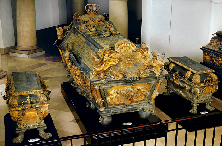 Tombs of key figures at Berliner Dom.