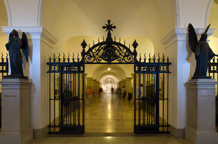 Entrance to Berliner Dom crypt.