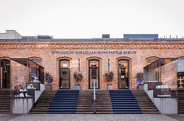 Entrance to the Königliche Porzellan-Manufaktur.