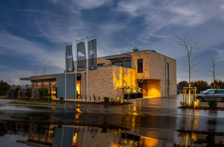 A building of the Michelin-starred Troyka  restaurant from Jeunes Restaurateurs (JRE) 