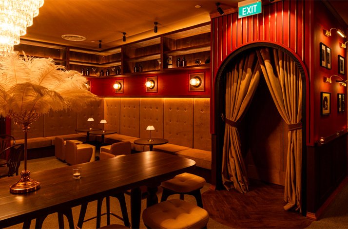 Interior of the the backdrop cocktail bar in Singapore