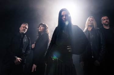 Promotional banner for Evanescence.
