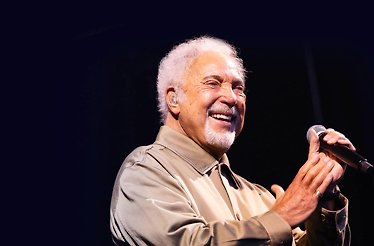 Promotional poster for Tom Jones COME GATHER ROUND 2026