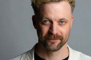 Promotional banner for Thomas Green Brainstorm.