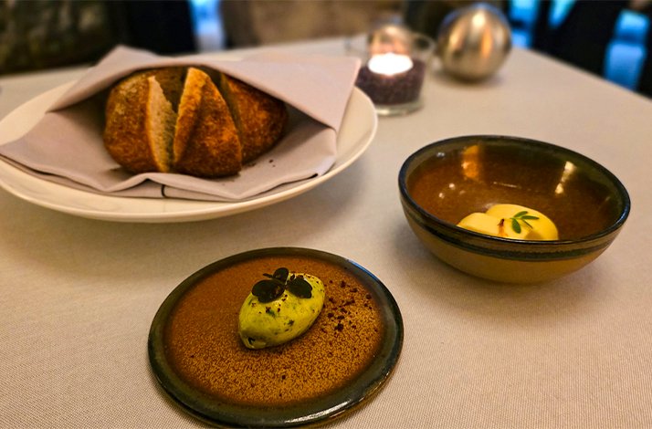Bread and butter served at a Michelin-starred restaurant in Munich.