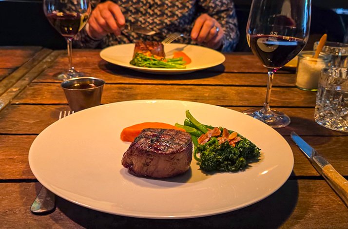 Steak served at the restaurant Zum Goldenen Kalb.