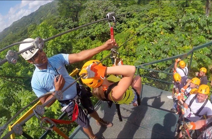 A lady is getting ready to zipline at the Anamuya Mountains.