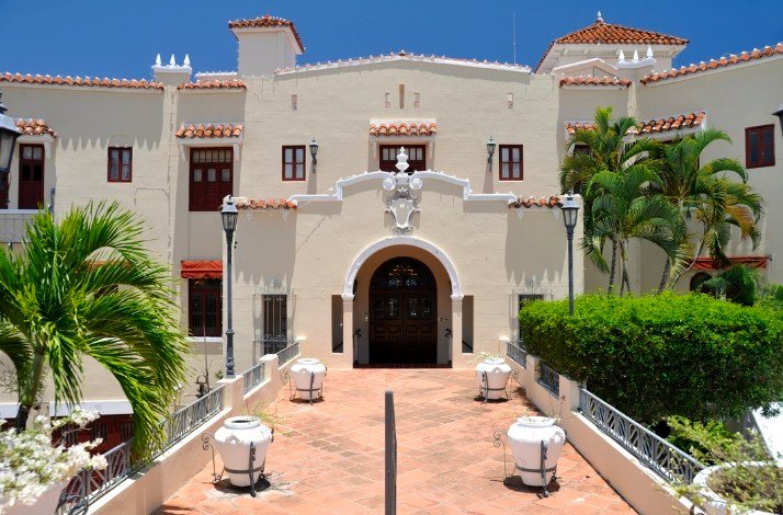 The building of the Castillo Serrallés surrounded by greenery in Ponce, Puerto Rico.