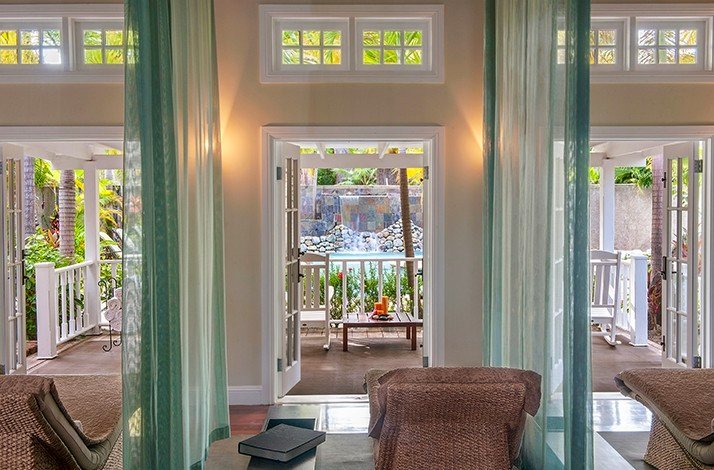 The cozy interior of the Half Moon's award-winning Fern Tree Spa.