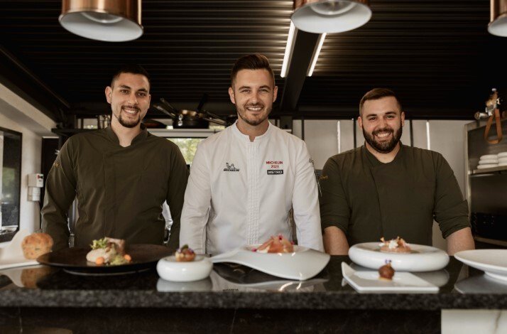 Chef Stjepan Vukadin with assistants presenting dishes made for the special dinner menu at  il Ponte. 