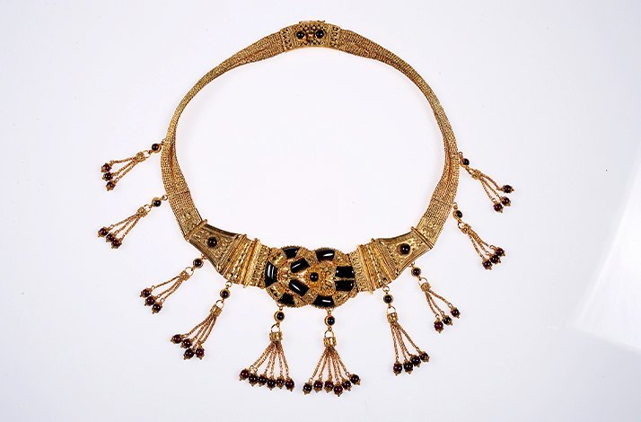 Necklace from Ilias Lalaounis Jewelry Museum collection.