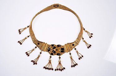 Necklace from Ilias Lalaounis Jewelry Museum collection.