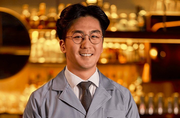 David Kim behind the Firefly cocktail bar