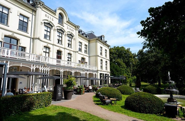 Hotel Villa Ruimzicht front view