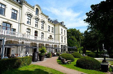 Hotel Villa Ruimzicht front view