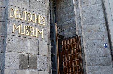 Deutsches Museum main entrance