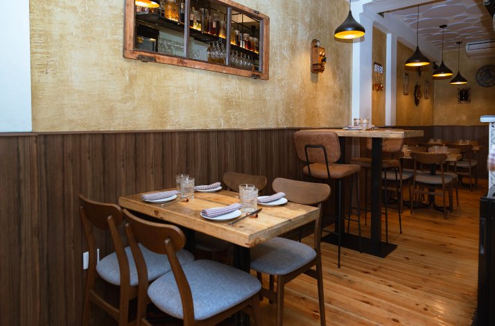 A view of the interior of Marmiton Bistro at Madrid.