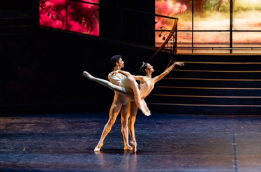 Professional ballet dancers Lucía Lacarra and Fabrice Calmels performing a duet from Light Rain.
