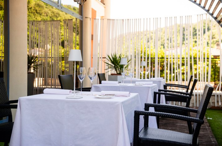 The terrace of  Ristorante TreQuarti in  Grancona