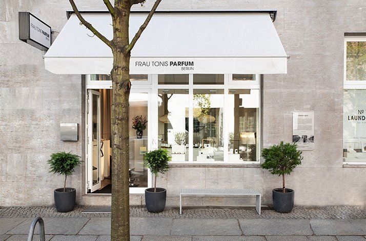 Entrance to Frau Tonis Parfum