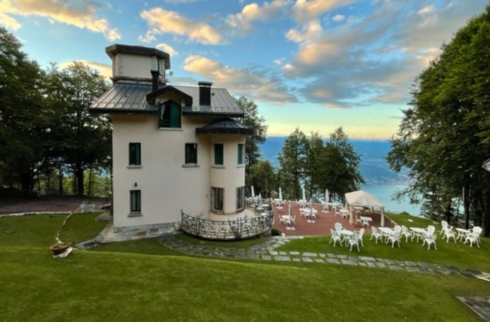 Villa Pizzini looks over lake Maggiore and the Alps