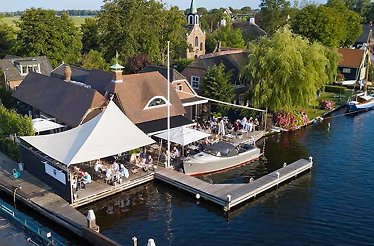 Bird's eye view of the restaurant Tante Kee