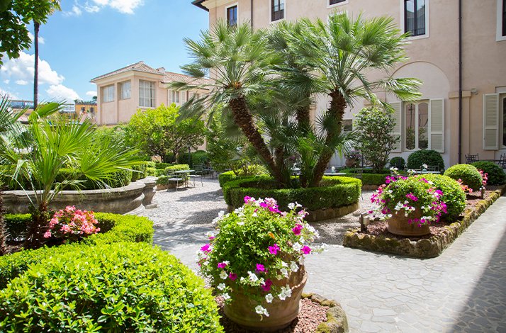 A garden of the Hotel Donna Camilla Savelli.