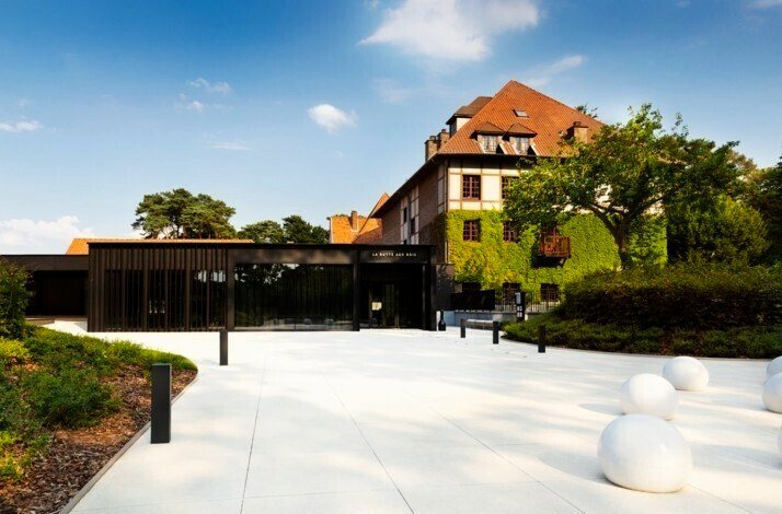 La Butte aux Bois is the luxury hotel that brings the best of Lanaken to your doorstep.