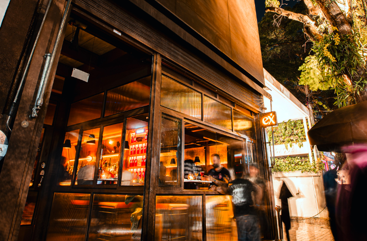 Cinematic view of Dante Eximia restaurant