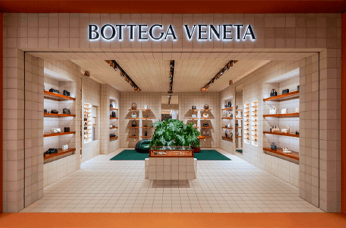 Outside entrance of Bottega Veneta boutique at Central Chidlom.