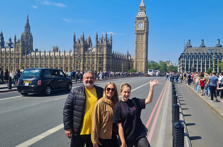 Tourists in the center of London near  Big Ben
