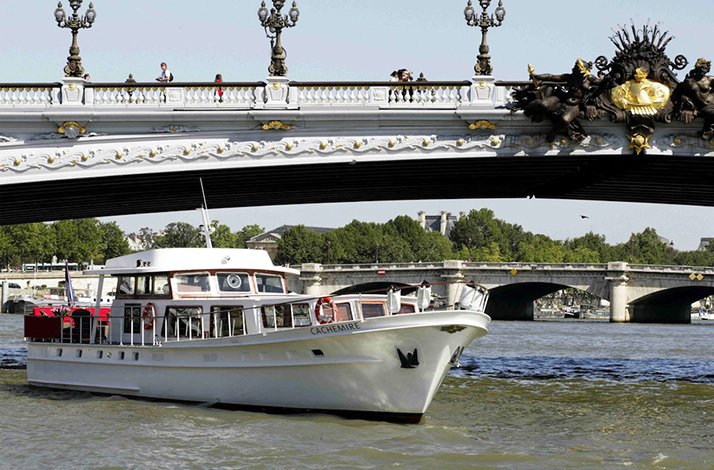 Péniche Cachemire is a luxury yacht for a private trip down the Seine.