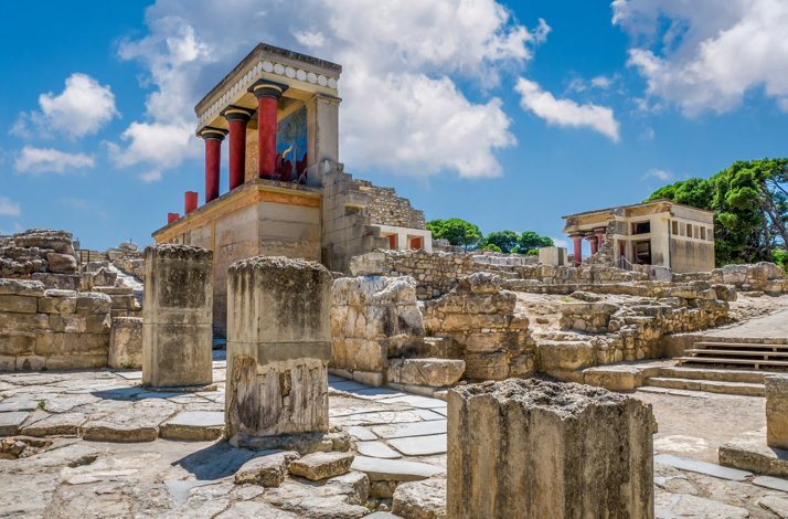 The view on the ancient Palace of Knossos on a sunny day.