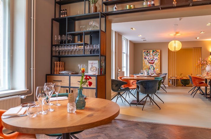 The interior of  Hotel de Wereld gastrobar