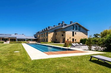 ARTIEM Asturias is ARTIEM's first five-star lodging – an exclusive hotel with the soul of a club.