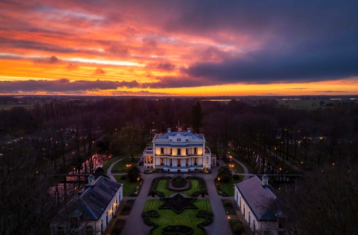 Bird's eye view on kasteel de vanenburg at dusk