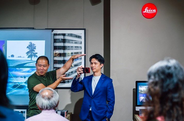 Participants following the photography session during hands-on photography workshop led by a professional Leica photographer at Leica Akademie.