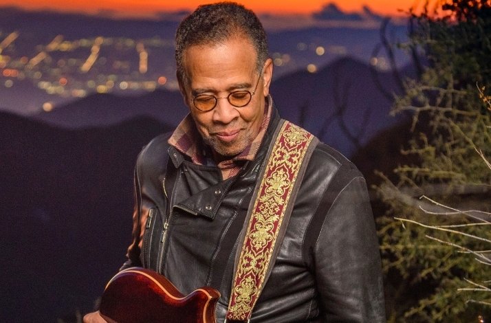Promotional photo of legendary bassist Stanley Clarke.