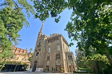 A view of the church at Barcelona.