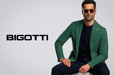 A male model posing in BIGOTTI collection.