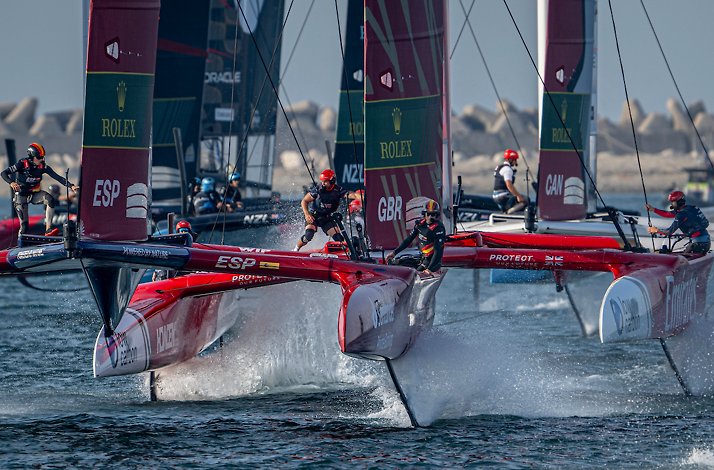 An action shot of the sailing.