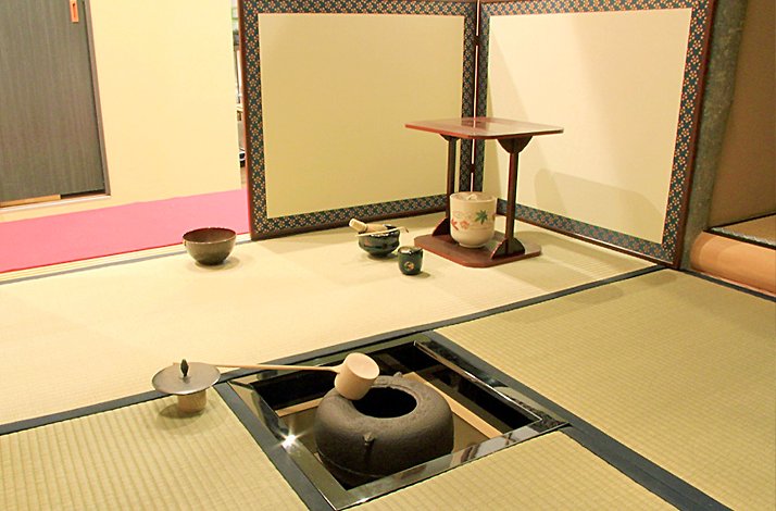 Kakinuma tearoom with Japanese tea ceremony utensils. 