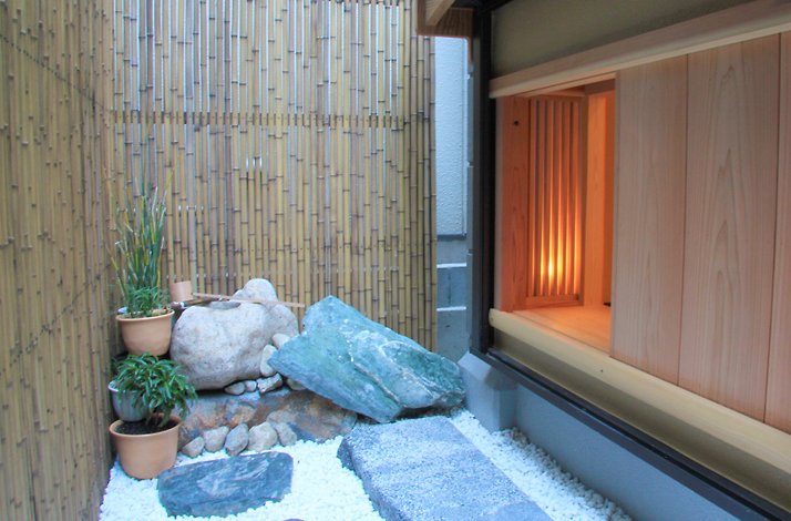 The interior of the sauna room. 