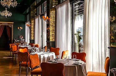 Carbone Al Maha Island