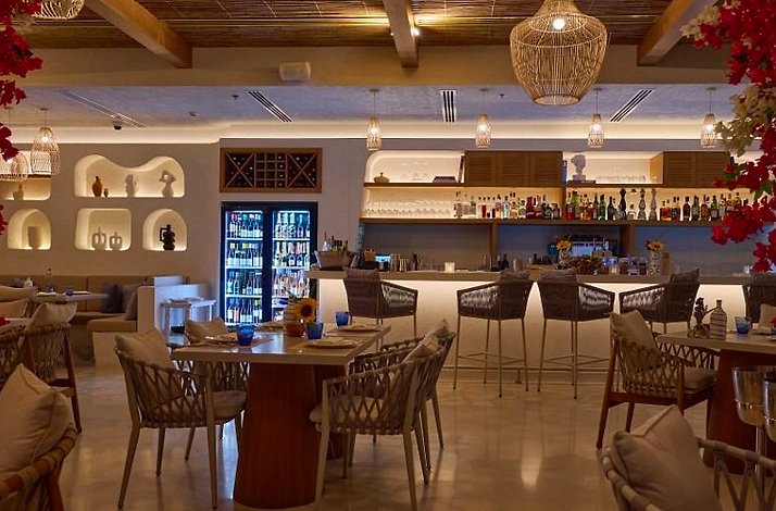 The stylish and elegant interior of Greek Restaurant AMMOS.