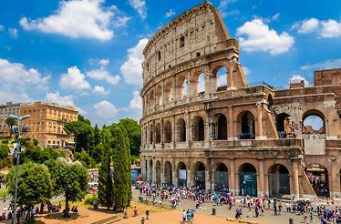 Tour the Colosseum and Roman Forum