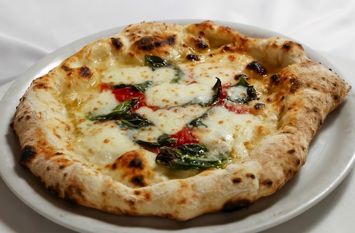 Seirinkan-style pizza served at Sake No Hana in New York City.