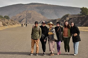 Explore the Teotihuacán Pyramids