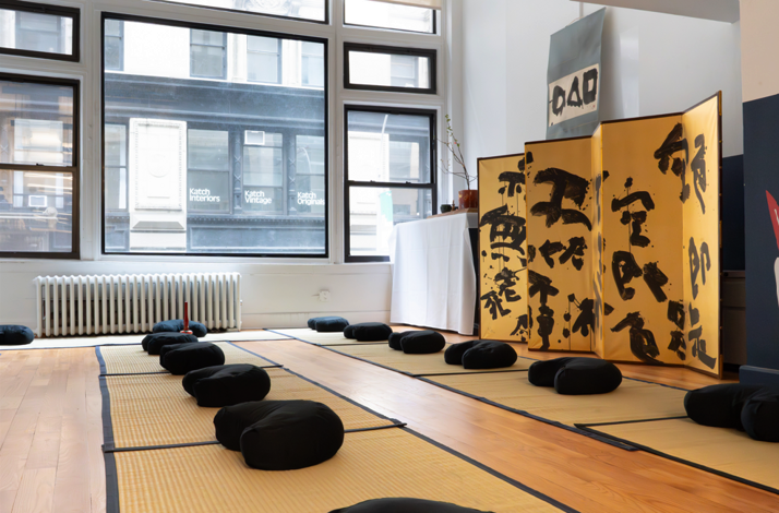 Stylish seating arrangement for a Zen workshop at THE GALLERY by odo