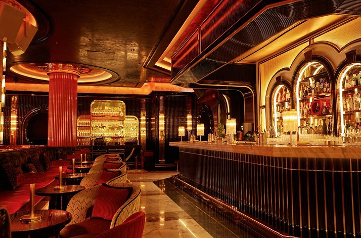 Adaline: In Dubai, United Arab Emirates (1)